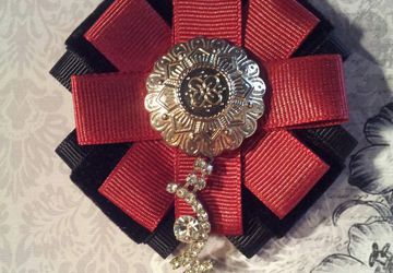 Брошь "Торжественность"