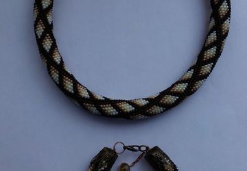 Украшения и вышивка из бисера