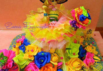 Кукла из конфет "Радуга-игра настроения"