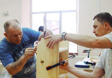 Открытый урок в столярной школе Кедр