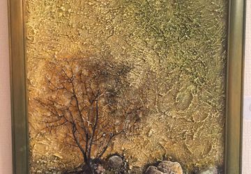 "И на камнях растут деревья".