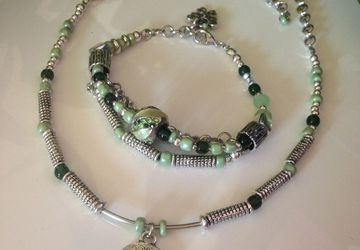 Украшение-чокер и браслет