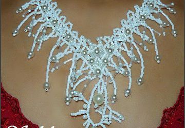 Колье "белое Пёрышко"