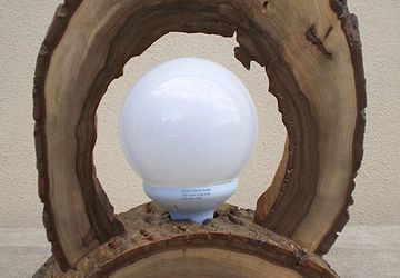 Деревянный LED настольный светильник из ореха, ручная работа