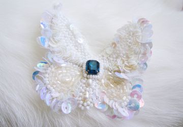 Бабочка свадебная