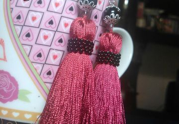 Кисти в цвете марсала