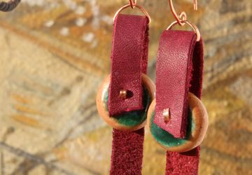 Серьги из кожи «Сливовый полдень»