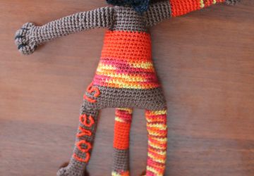 Вязаная игрушка "Кот Романтик"