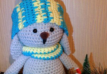 Зайчик в шапке или платье