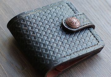 Кожаное мужское портмоне "Нескучная классика"