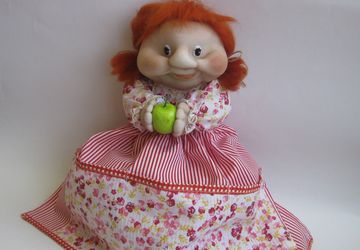 Пакетница кукла  Маруся с яблочком