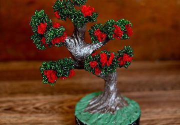 Дерево из бисера