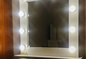 Гримерное зеркало