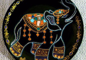 Счастливый слон