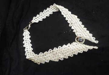 Белый воротничок