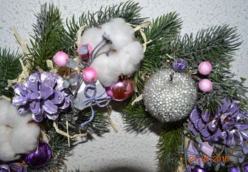 Рождественские и новогодние венки ручной работы