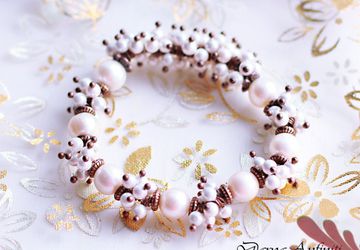Браслет из жемчуга и майорки