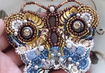 Брошь из бисера. Бабочка