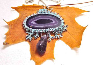 Кулон с камням