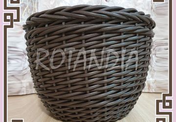 Кашпо из ротанга