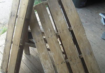 Роскошная кровать для собак из поддона.