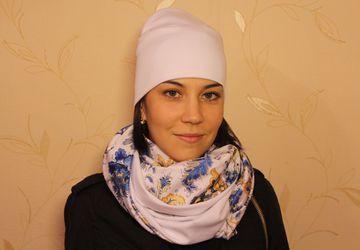 Комплект из снуда и шапки "Гжельские мотивы"