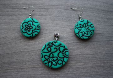 Комплект серьги и кулон "Зелень"