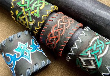 Кожаный браслет своими руками: резьба и роспись