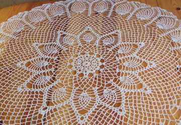 Скатерть ажурная с люрексом