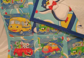 Двухсторонний набор в кроватку "пингвины и машинки"