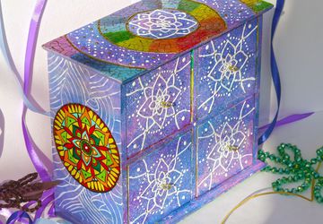 Мини-комод "Вселенская нежность" (дерево, роспись)