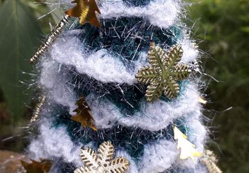 Вязаная  ёлочка