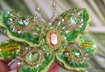 Заколка-автомат из бисера "Зеленая Бабочка".Нет в наличии!