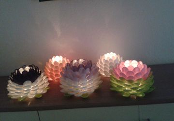 Подсвечник своими руками из пластиковых ложек.