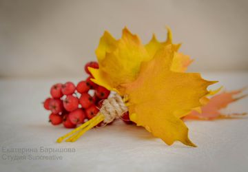 Брошь..Букетик кленовых листочков..