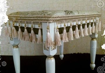 Пуфик "Нежное золото"