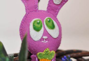 Пасхальный зайчик из фетра