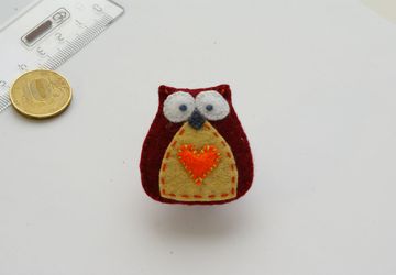 Брошь "Совёнок с сердечком"