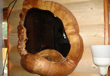 Зеркало с полочкой из капа