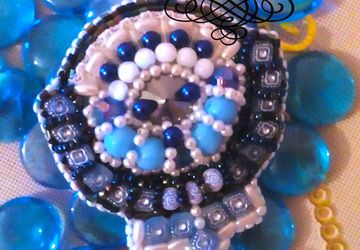 Шикарная брошь из бисера