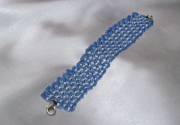 Браслет-сетка из бисера