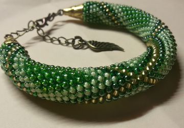 Браслет из бисера