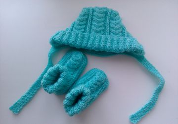 Комплект вязанный