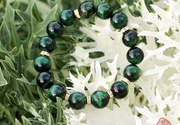 Зеленый браслет