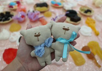 Я мастер ручной работы. Занимаюсь многими видами творчества.