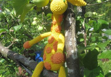 Вязаный жираф