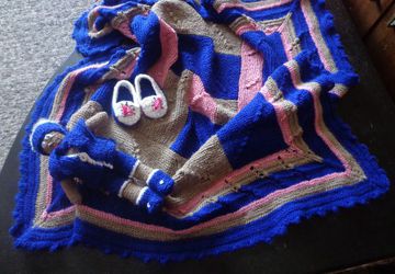 Набор: плед, кукла, тапки