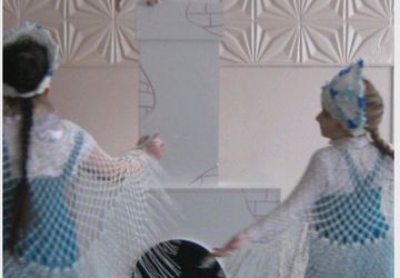 комплект костюма состоит из кокошника и епанчи