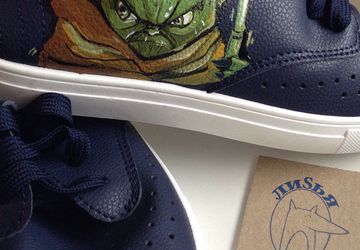 Ручная роспись кожаных кед