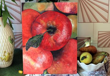 Спелые яблоки